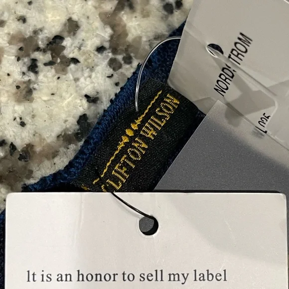 NWT . . .  Clifton Wilson Textured Wool Pocket Square  |  Navy - Picture 7 of 7